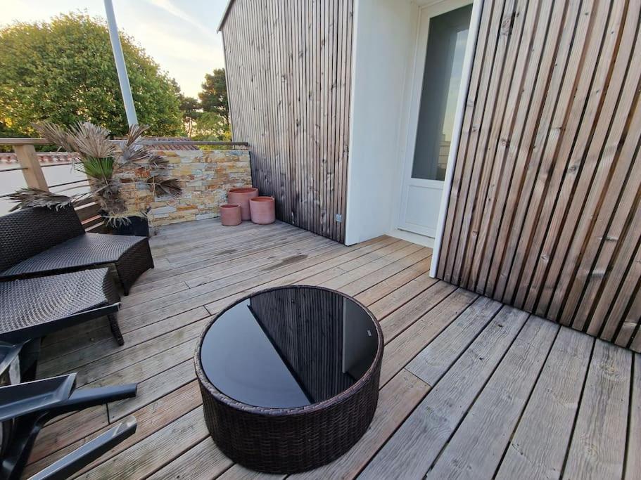 Superbe Appartement Renove A Neuf Centre Bourg Brem Sur Mer Dış mekan fotoğraf
